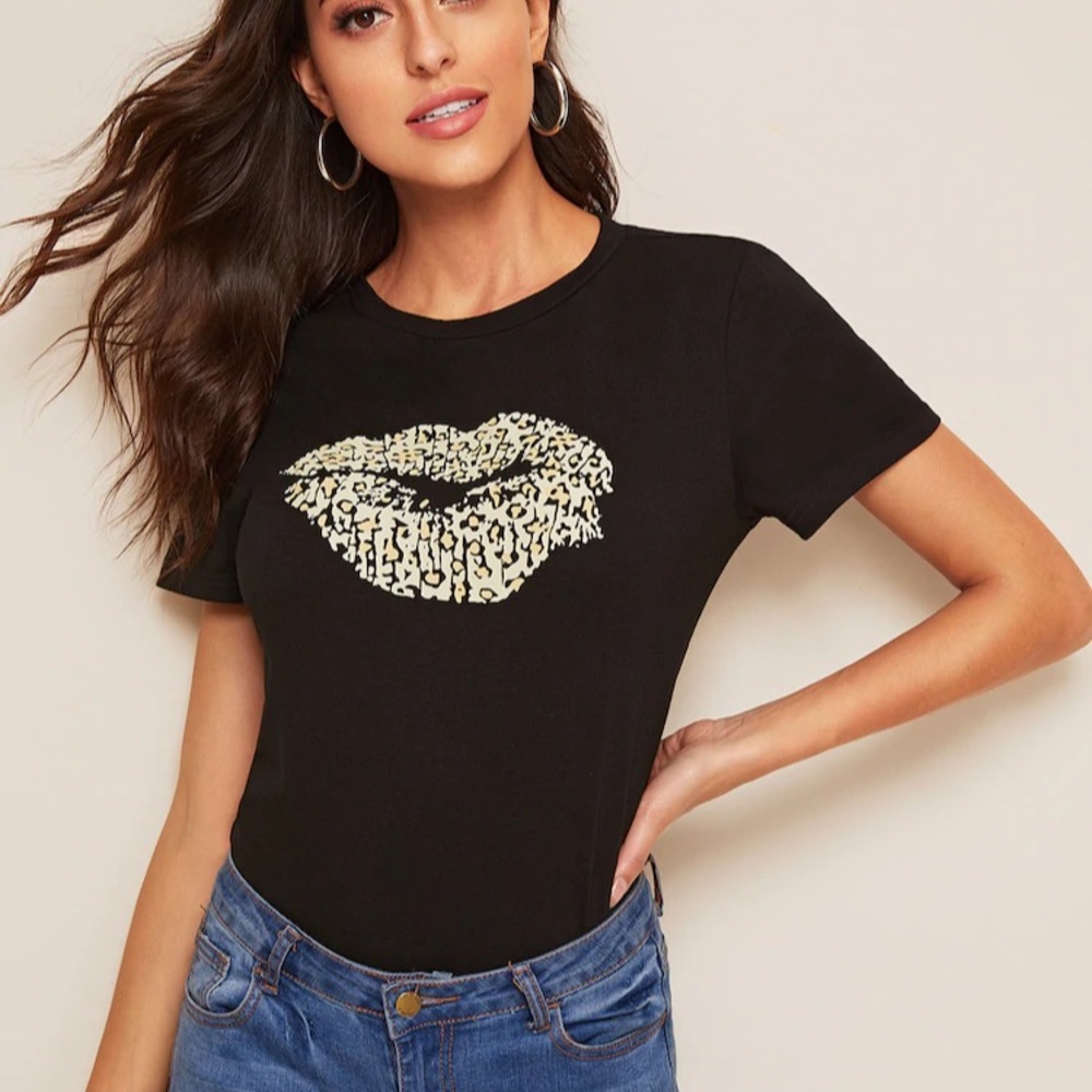 ❤️Host Pick ❤️Leopard Lip Print Tee - Picture 4 of 4